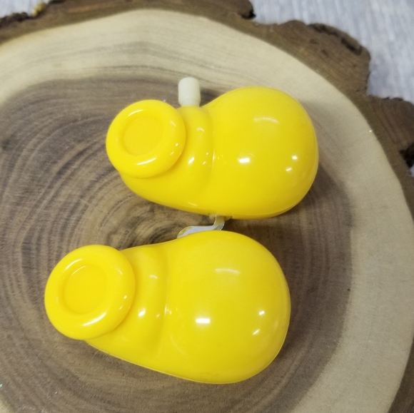 Mickey Mouse yellow shoes wind up toy - Picture 6 of 6